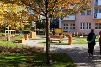 Park/hřiště pro seniory, Praha, Dps Janovská